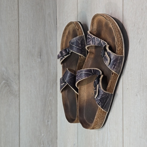 Birkis by Birkenstock Women Sandals Flats shoes sz 40/9 Narrow - Picture 1 of 16